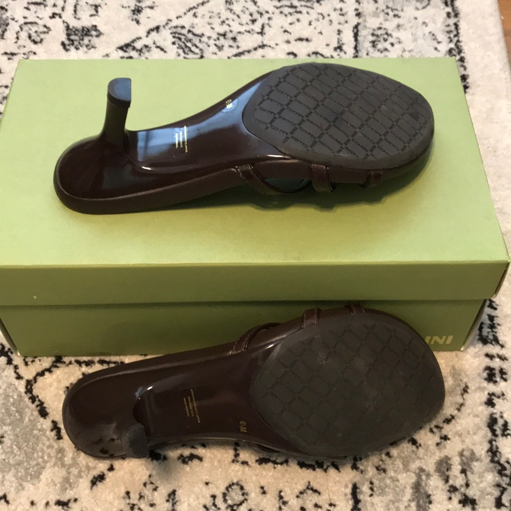 Gianni Bini Brown leather heels. - Picture 2 of 4